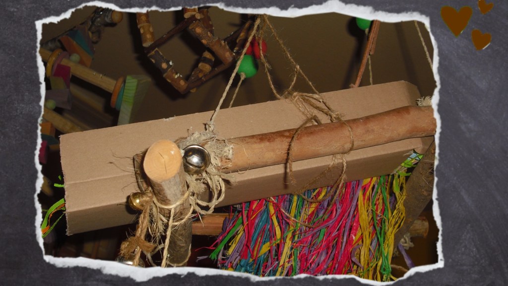 Schredderspielzeug aus Pappe